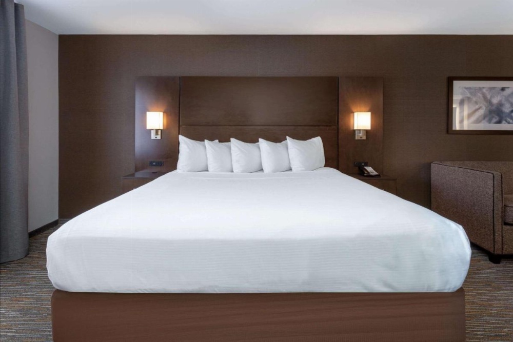 Platinum Two Room Suite - Non-Smoking